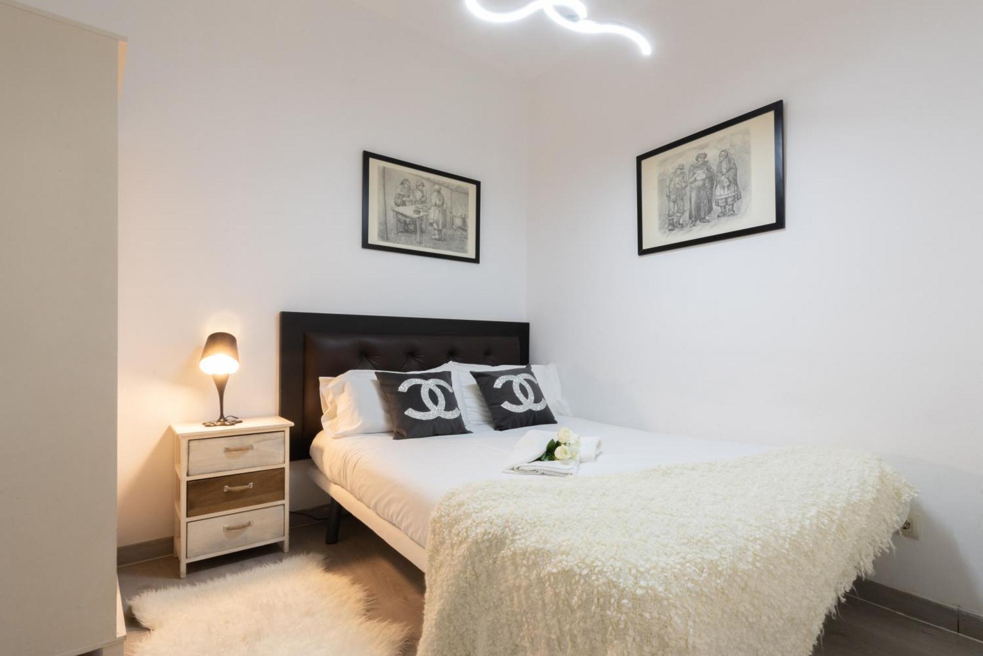 Apartamentos Day Madrid Gran Via Centro Sol Malasana Buitenkant foto