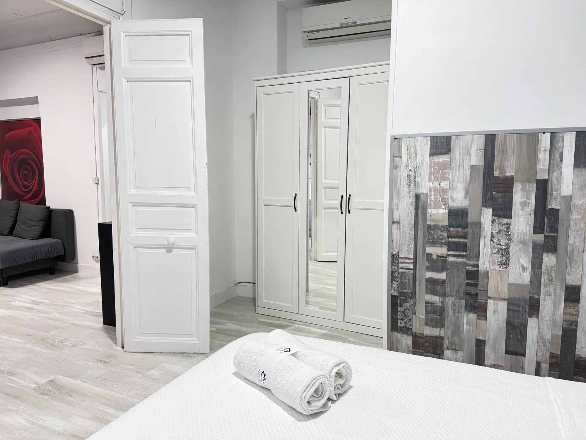 Apartamentos Day Madrid Gran Via Centro Sol Malasana Buitenkant foto